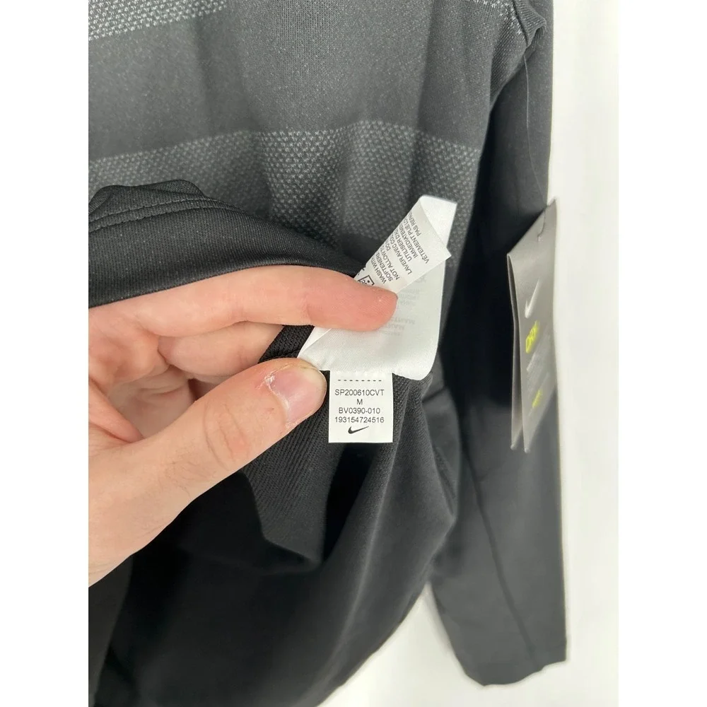 Nike Golf Mens Medium Dri Fit Vapor Standard Fit‎ Quarter 1/4 1/2 Zip BV0390-010